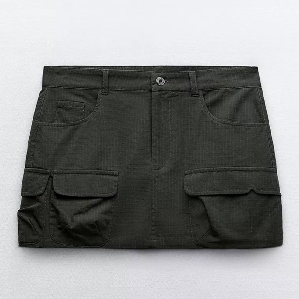 Zara Mini Cargo Skirt - XL